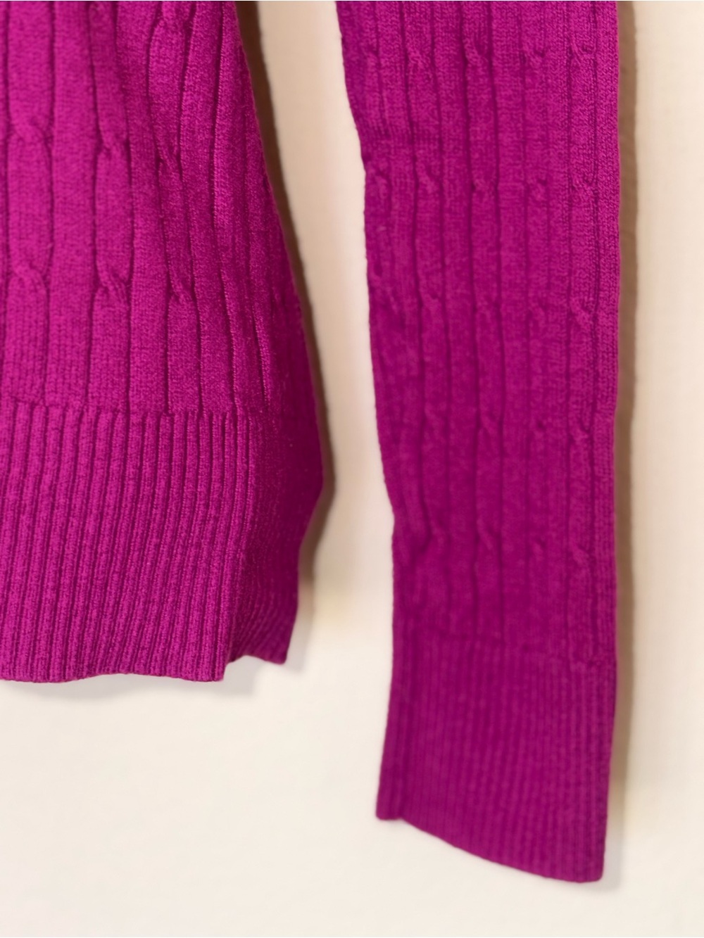 Versona Cable-Knit Crewneck Sweater - Fuchsia Pink - Picture 4 of 9